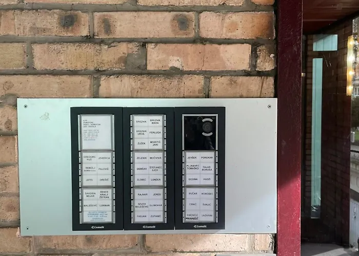 In Center Διαμέρισμα