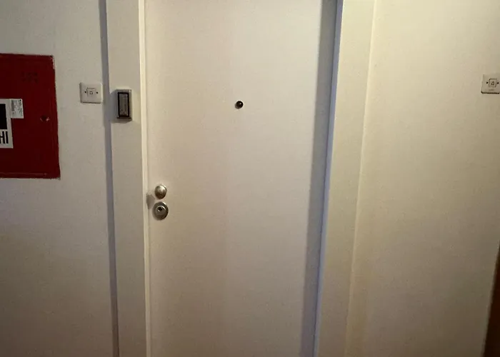 In Center * Λιουμπλιάνα